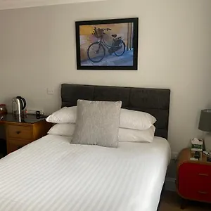4* Guest house Autumn House
