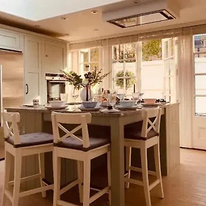 The Midsummer Common - Modern & Spacious 2bdr House With Garden Cambridge